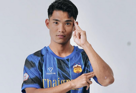 Doãn Ngọc Tân chấn thương, HLV Kim Sang Sik đã có át chủ bài thay thế